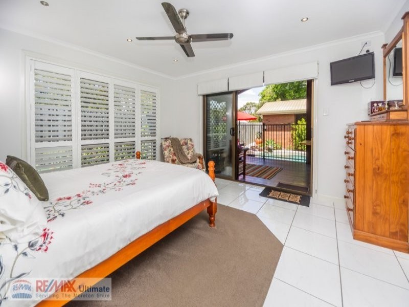 10 Arvon Avenue, Beachmere QLD 4510