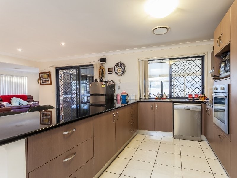 4 Silverbirch Ct, Upper Caboolture QLD 4510