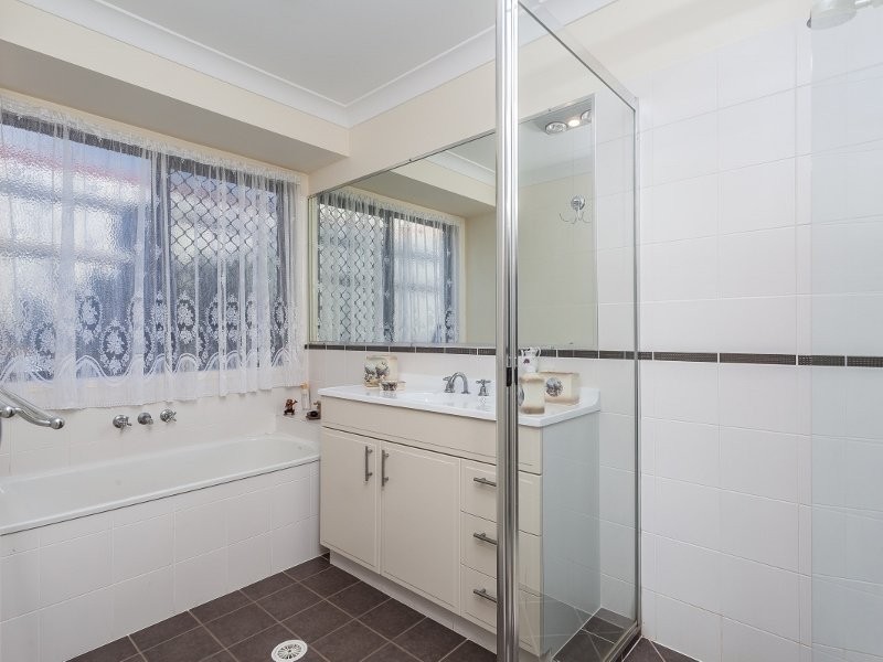 4 Silverbirch Ct, Upper Caboolture QLD 4510