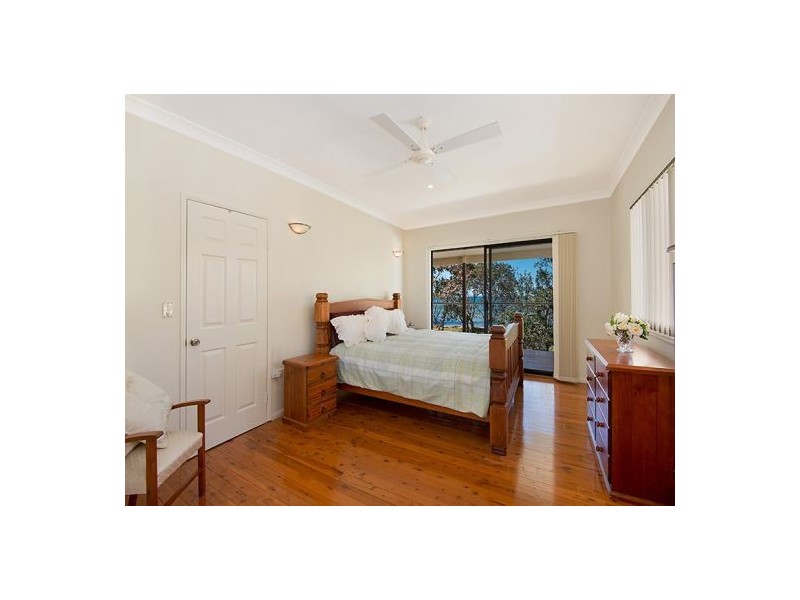 96 Bayside Drive, Beachmere QLD 4510