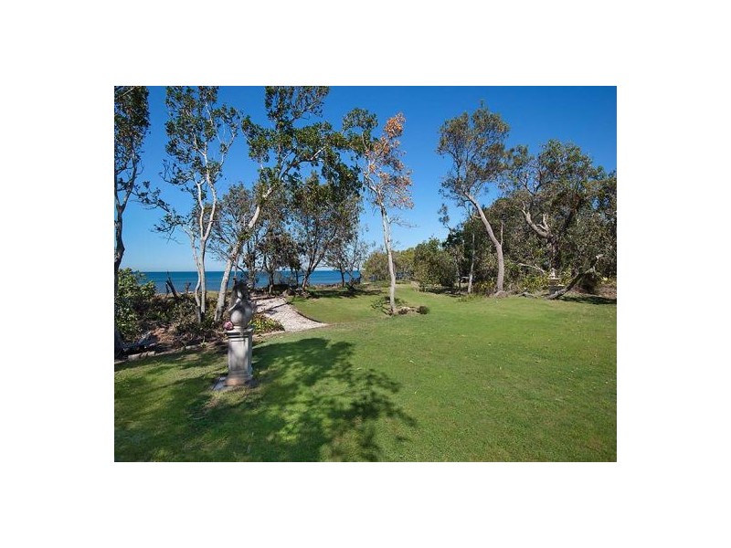 96 Bayside Drive, Beachmere QLD 4510
