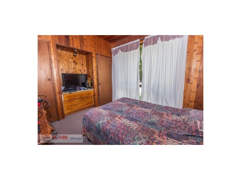105 Bishop Road, Beachmere QLD 4510