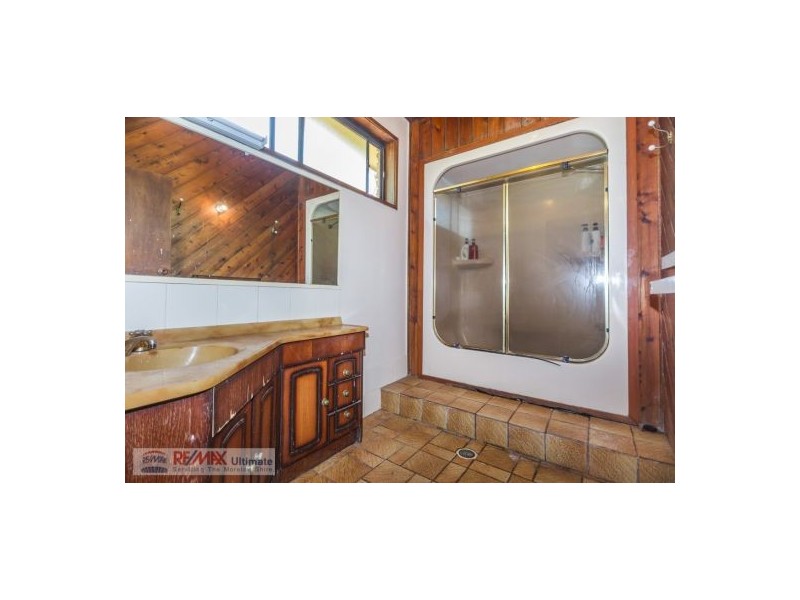 105 Bishop Road, Beachmere QLD 4510