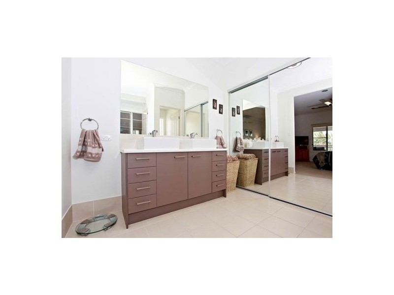 19-21 Hirst Court, Ningi QLD 4511