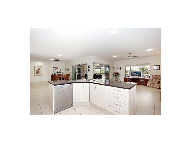 19-21 Hirst Court, Ningi QLD 4511