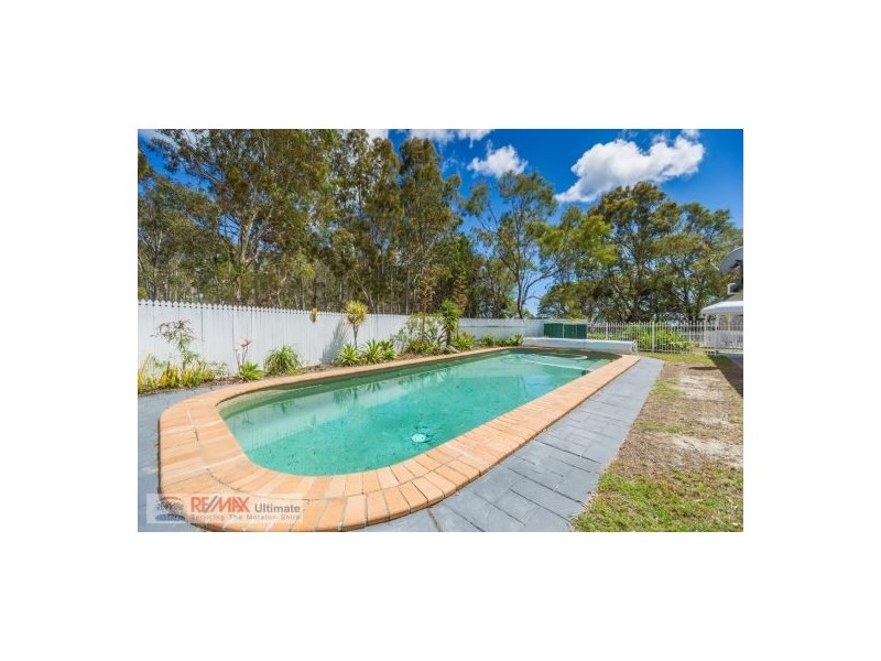 23 Howard Court, Sandstone Point QLD 4511