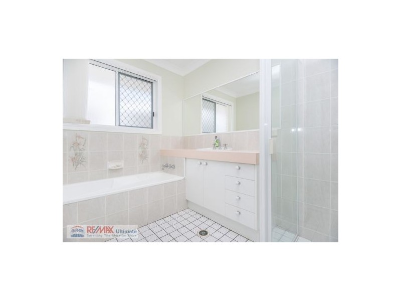 23 Howard Court, Sandstone Point QLD 4511