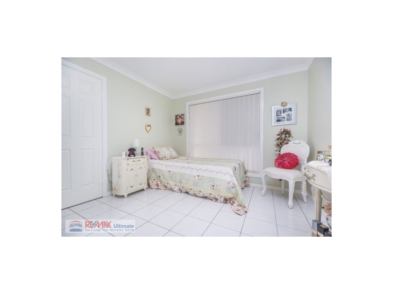 23 Howard Court, Sandstone Point QLD 4511