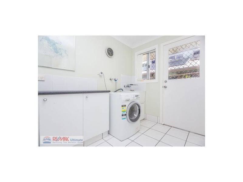 23 Howard Court, Sandstone Point QLD 4511