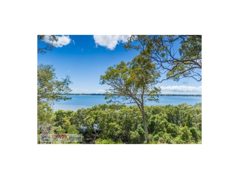 23 Howard Court, Sandstone Point QLD 4511