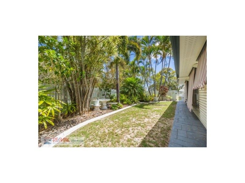 23 Howard Court, Sandstone Point QLD 4511
