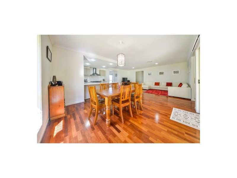 35-37 Neylon Drive, Ningi QLD 4511