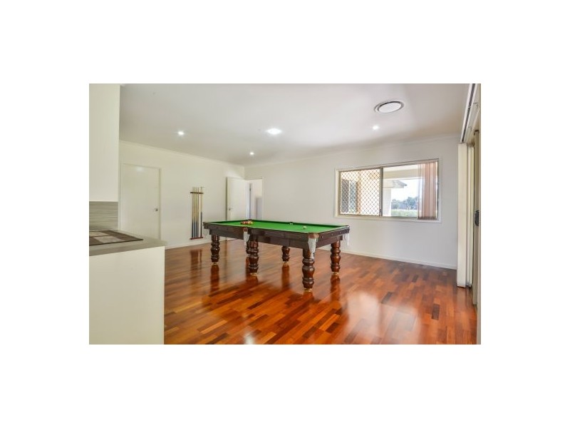 35-37 Neylon Drive, Ningi QLD 4511