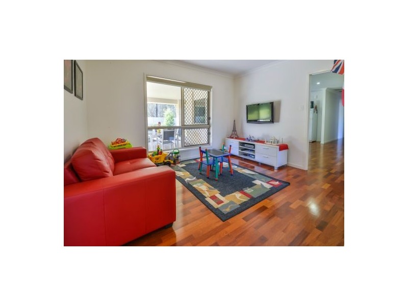 35-37 Neylon Drive, Ningi QLD 4511