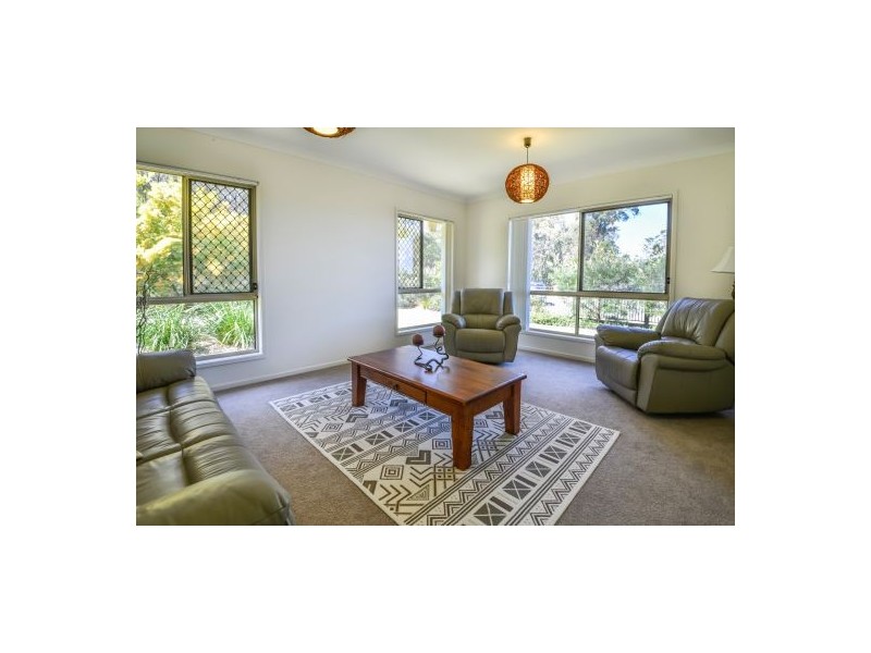 35-37 Neylon Drive, Ningi QLD 4511