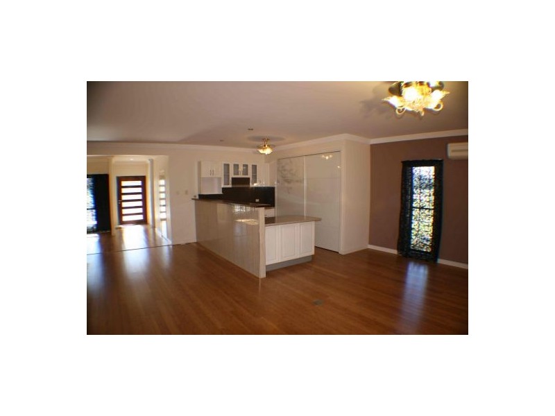 20 Mayes Cct, Caboolture QLD 4510