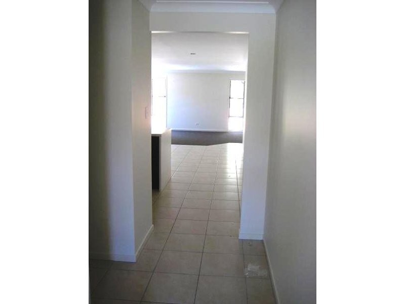 32 Bangalow Street, Morayfield QLD 4506