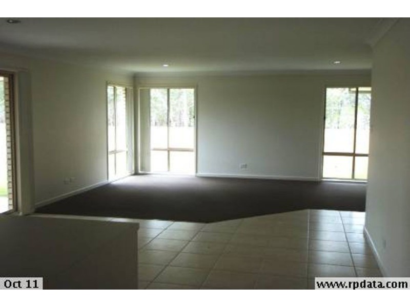 16 Bangalow Street, Morayfield QLD 4506