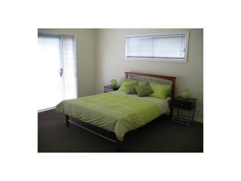 9 Phillips Street, Coochiemudlo Island QLD 4184