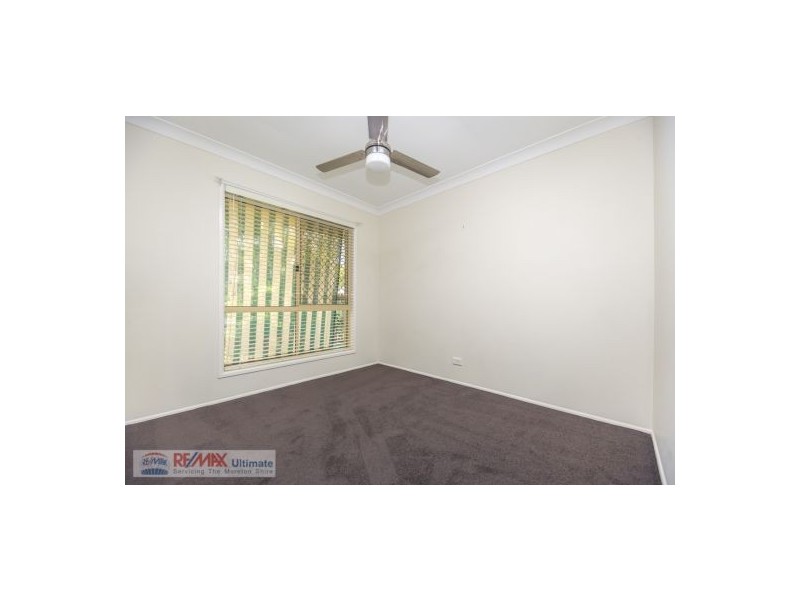 17 Crestwell Close, Morayfield QLD 4506