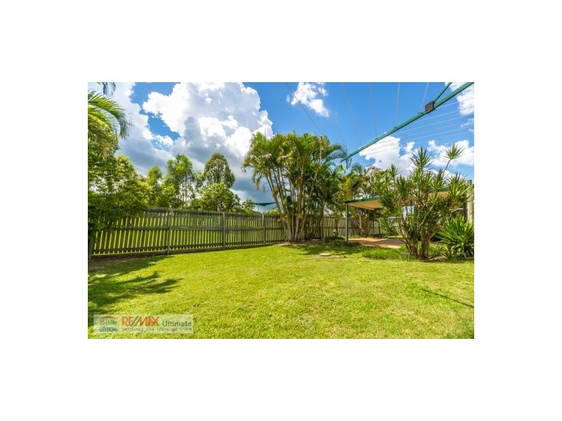 17 Crestwell Close, Morayfield QLD 4506
