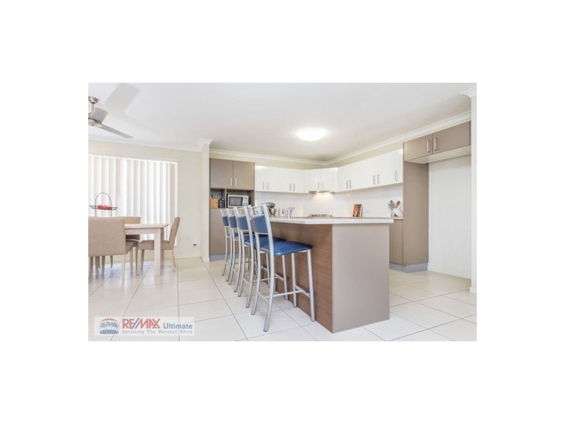 17 Adam Street, Beachmere QLD 4510