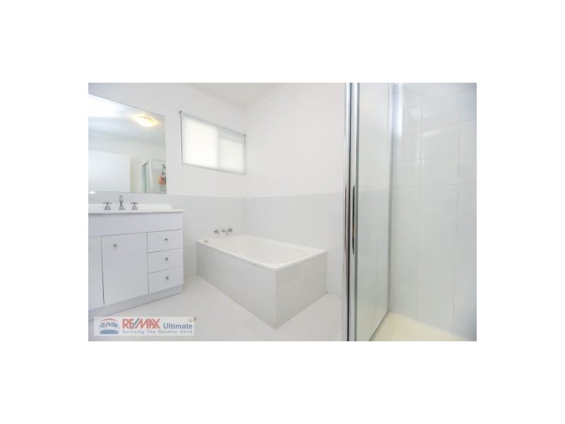 21 Cotswold Street, Morayfield QLD 4506