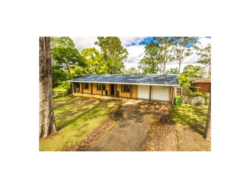 13 Mona Vale Way, Petrie QLD 4502