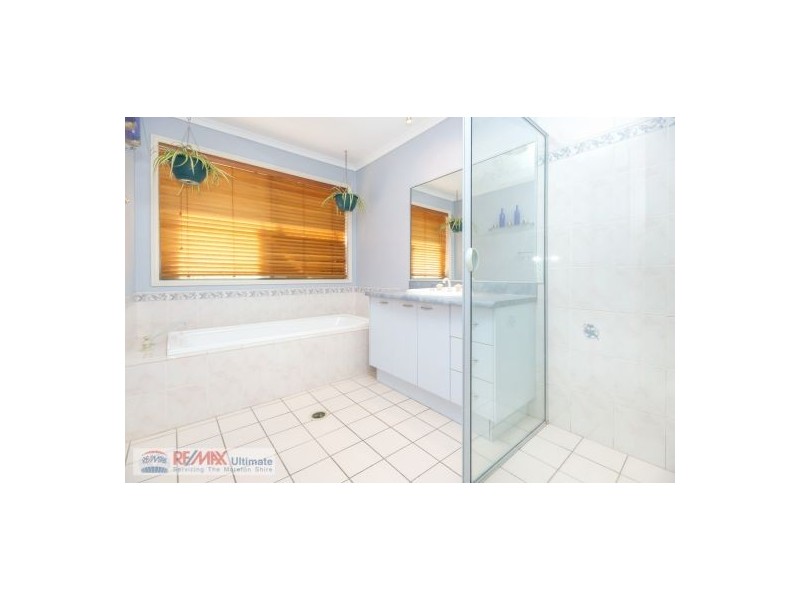 1 Kruger Court, Petrie QLD 4502