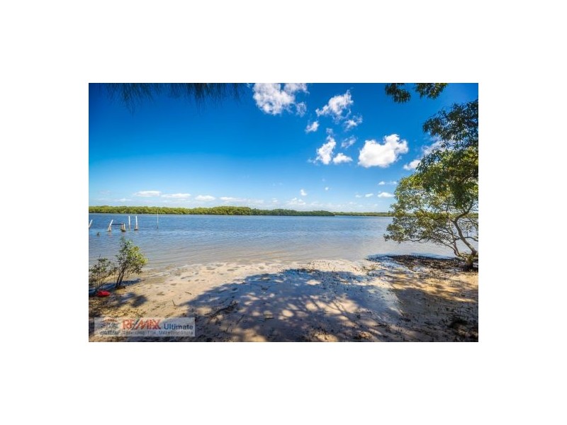 20 Moffatt Esplanade, Toorbul QLD 4510