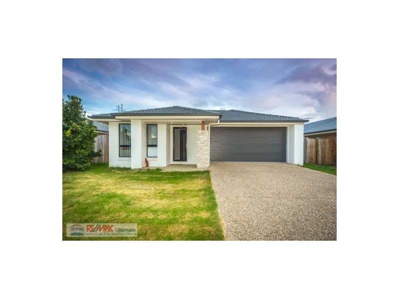 2/4 Water Gum Crescent, Ningi QLD 4511