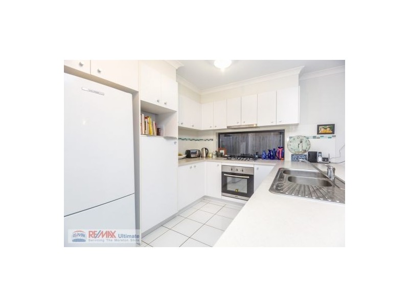 2/4 Water Gum Crescent, Ningi QLD 4511