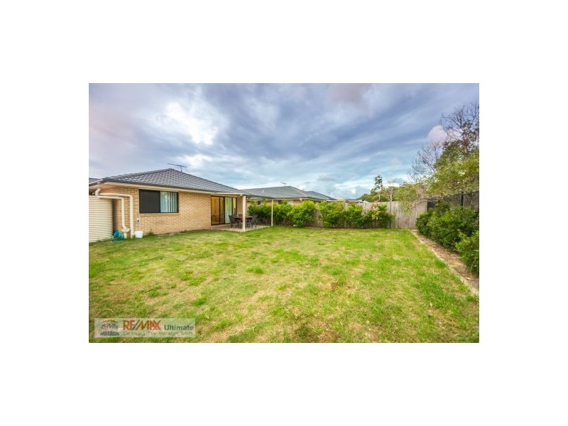 2/4 Water Gum Crescent, Ningi QLD 4511