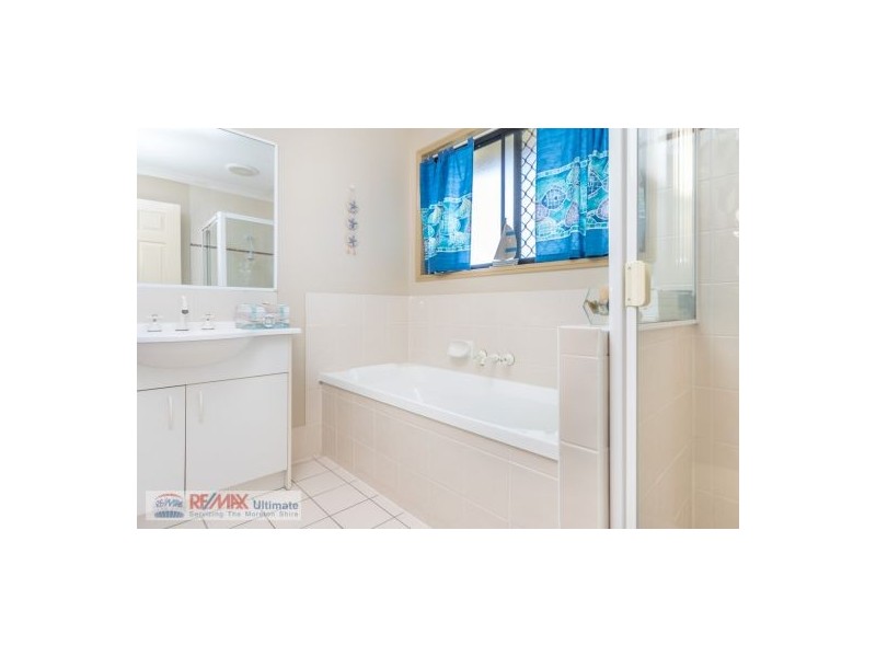23 Cambridge Street, Rothwell QLD 4022