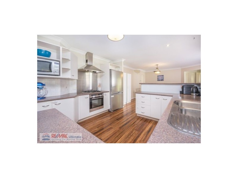 15 Fitzroy Crescent, Murrumba Downs QLD 4503