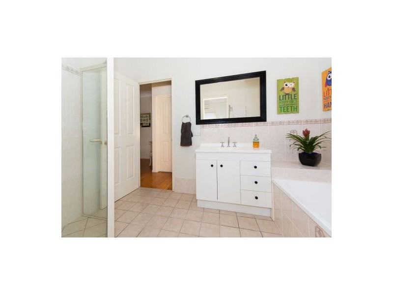 12 Boronia Outlook, Narangba QLD 4504