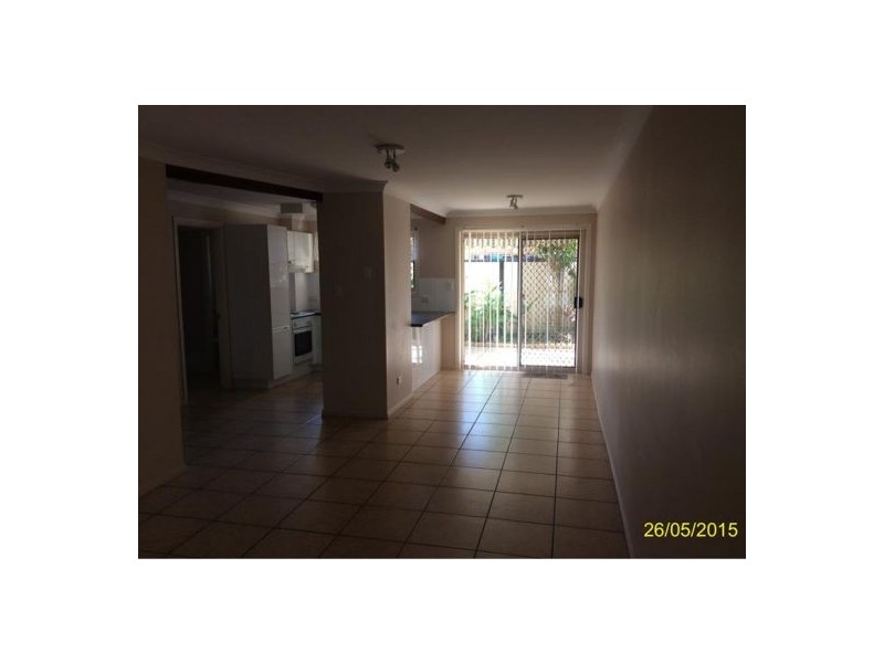 2/5 Clark Terrace, Sandstone Point QLD 4511