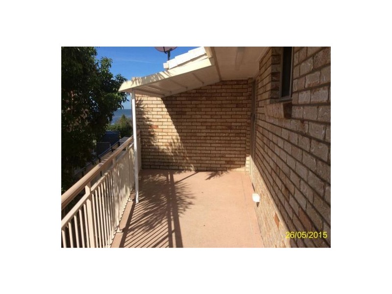 2/5 Clark Terrace, Sandstone Point QLD 4511