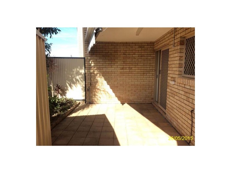 2/5 Clark Terrace, Sandstone Point QLD 4511