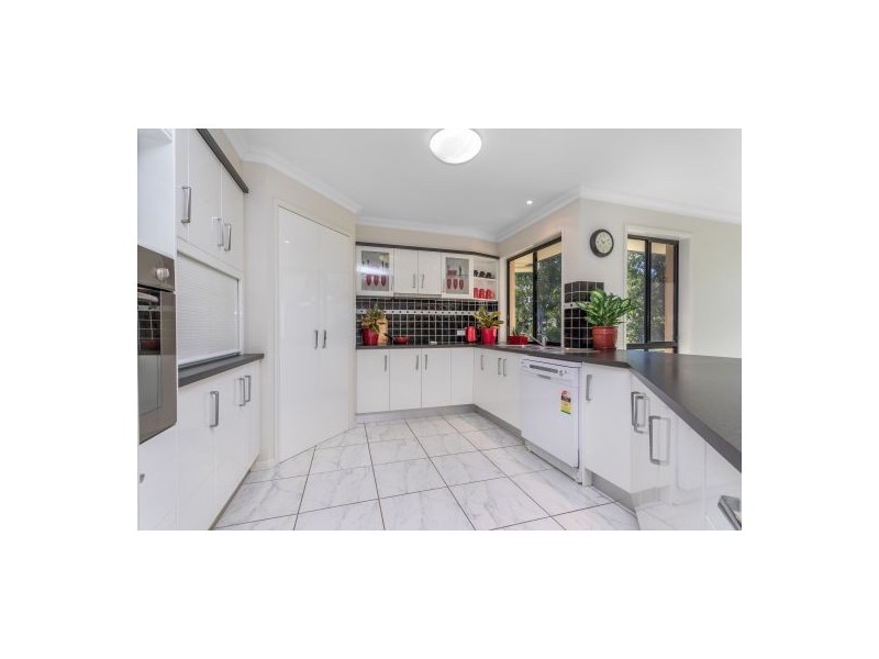 341 Bishop Road, Beachmere QLD 4510