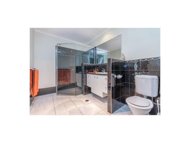 341 Bishop Road, Beachmere QLD 4510