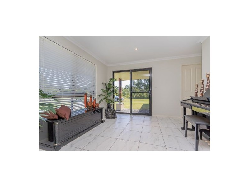 341 Bishop Road, Beachmere QLD 4510