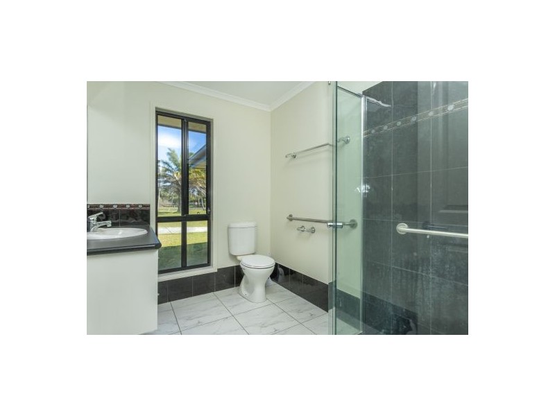 341 Bishop Road, Beachmere QLD 4510
