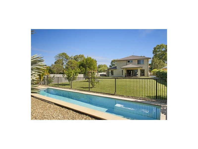 37 Bishop Road, Beachmere QLD 4510