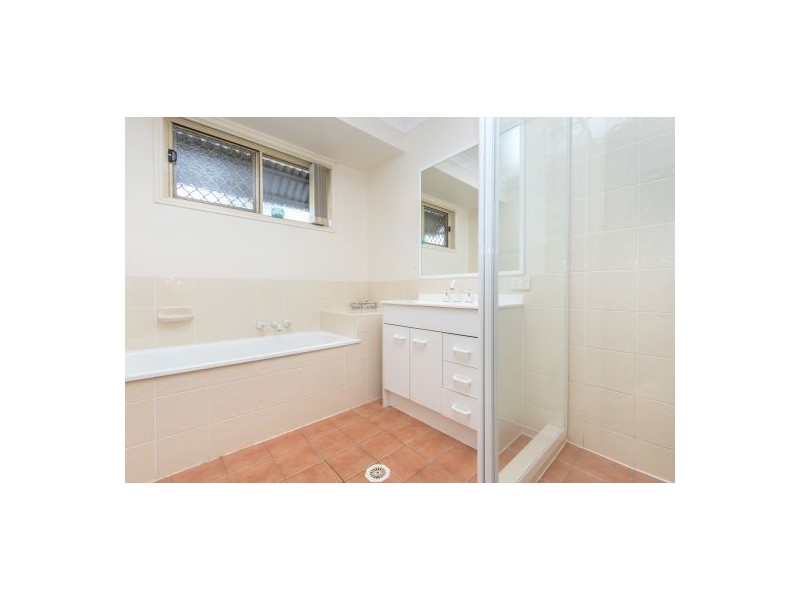 8 Woodbridge  Court, Morayfield QLD 4506