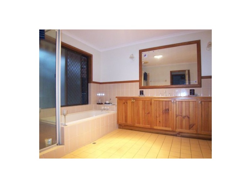 30 Platypus Street, Wamuran QLD 4512