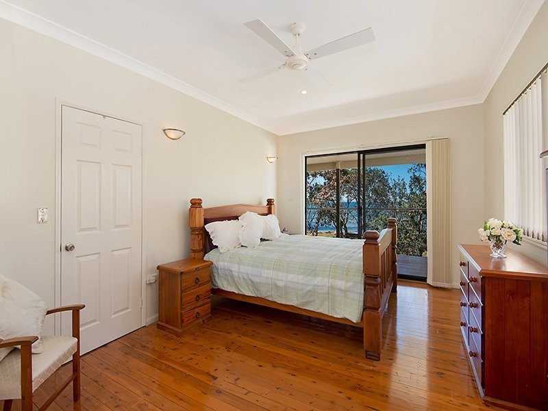 96 Bayside Drive, Beachmere QLD 4510