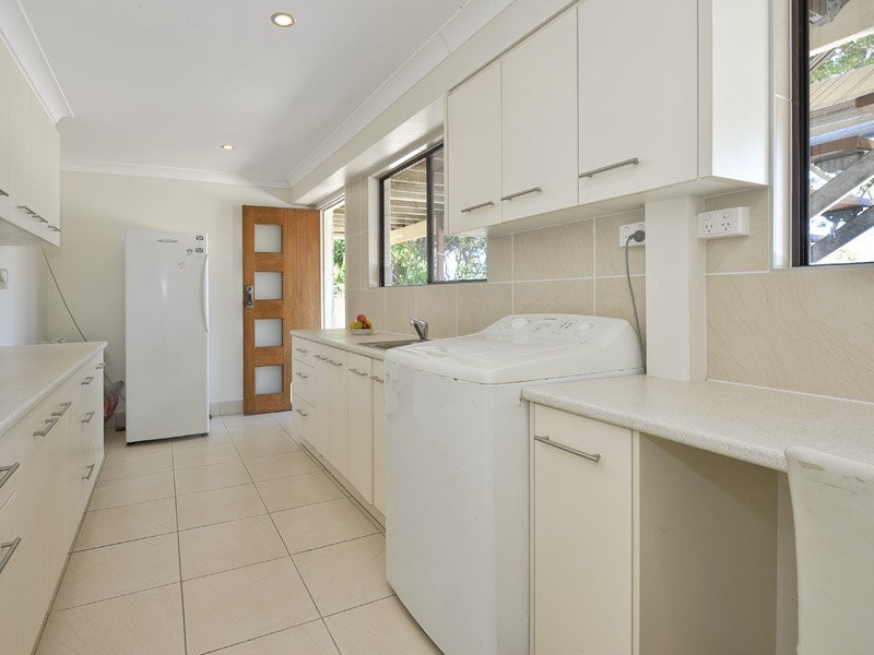 96 Bayside Drive, Beachmere QLD 4510