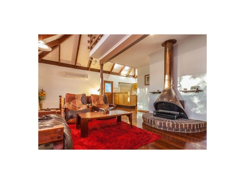 1079 Oakey Flat Road, Narangba QLD 4504