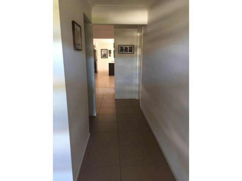 10 Ningi Waters Drive, Ningi QLD 4511